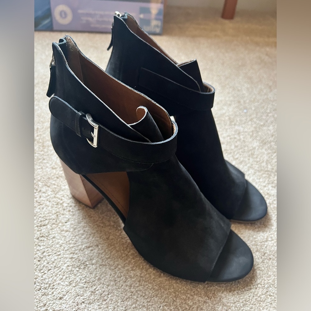 Great bootie option!